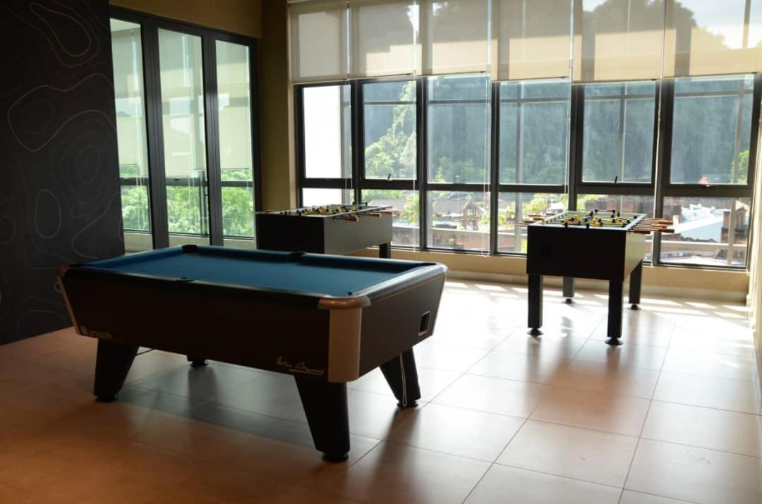 Pangsapuri Hotspring 2 1910 With Theme Park View And Netflix 6 Pax