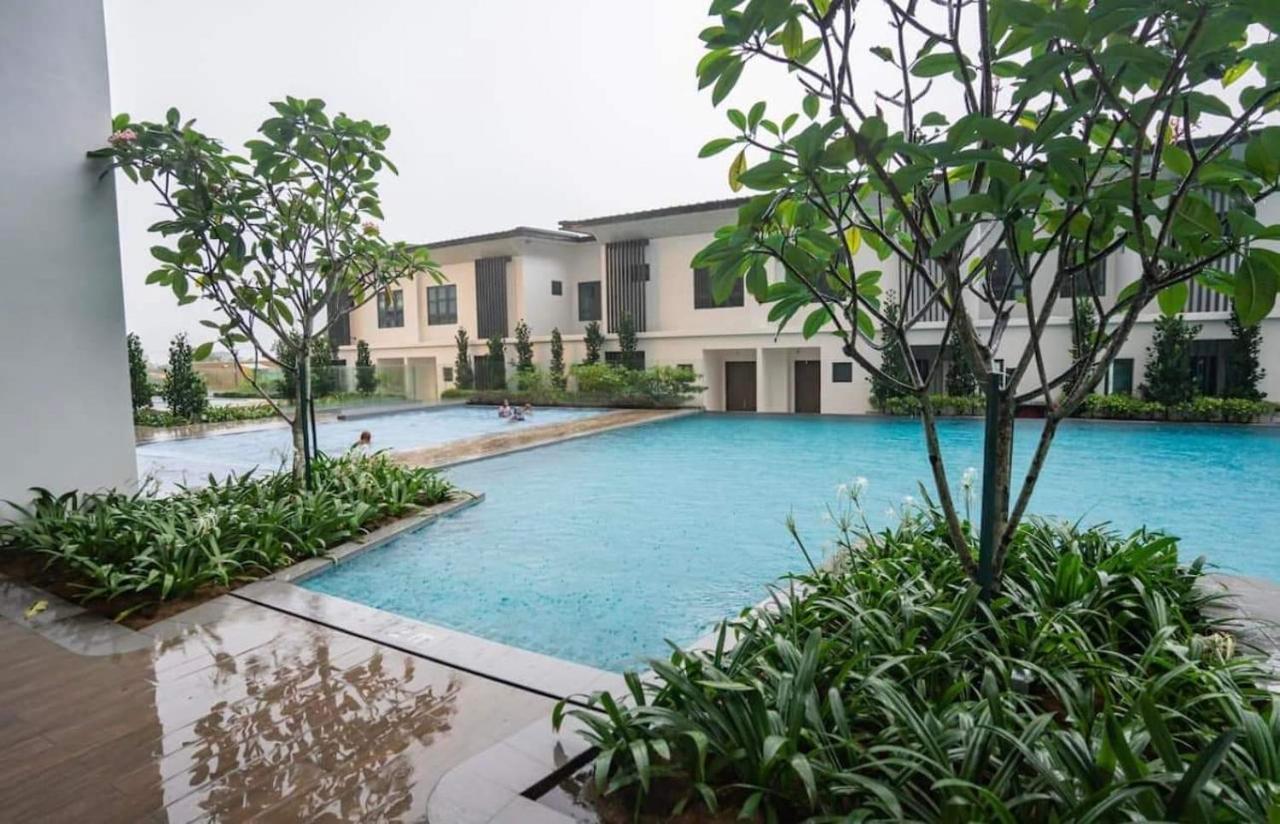 Pangsapuri Hotspring 2 1910 With Theme Park View And Netflix 6 Pax