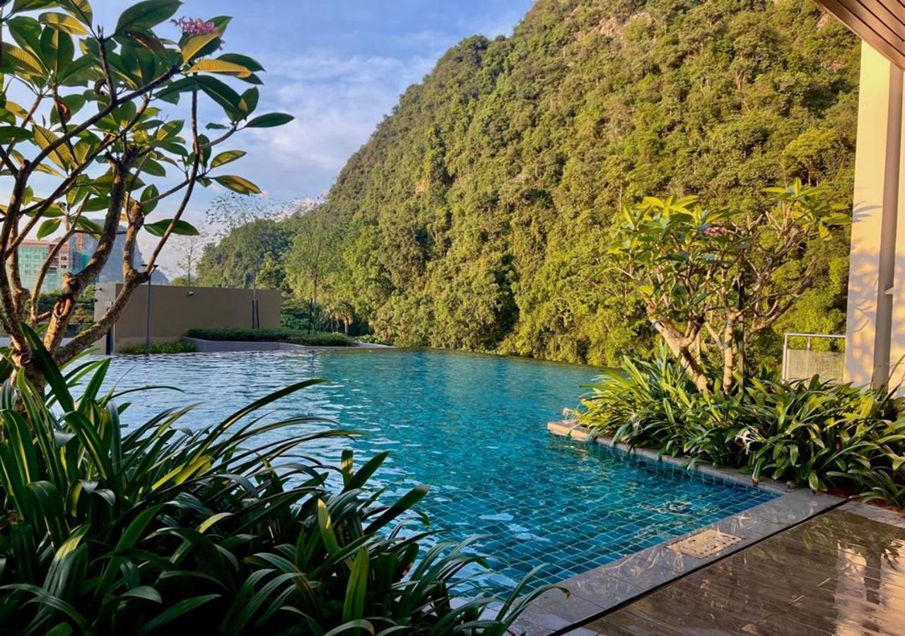 Pangsapuri Hotspring 2 1910 With Theme Park View And Netflix 6 Pax