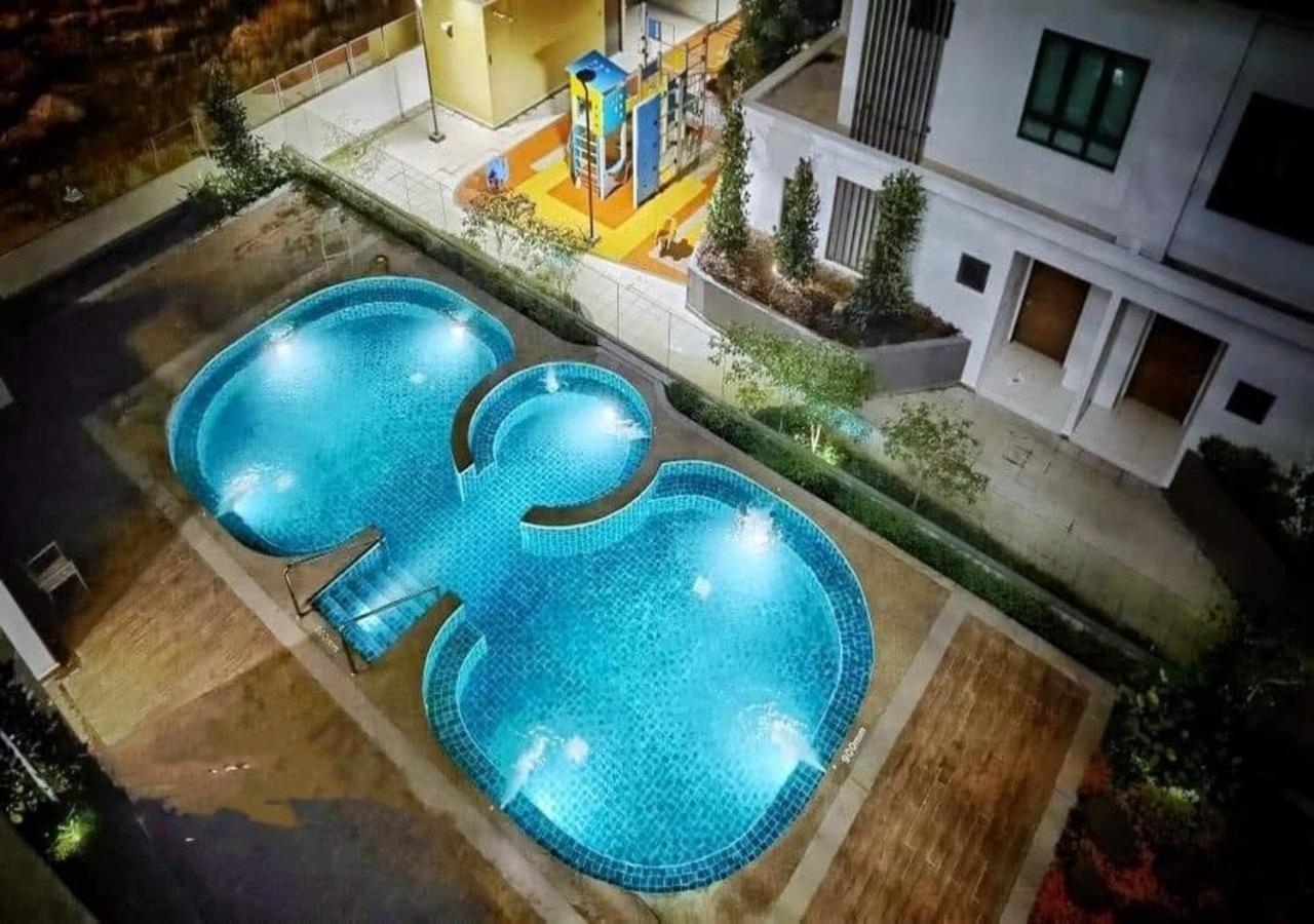 Pangsapuri Hotspring 2 1910 With Theme Park View And Netflix 6 Pax Ipoh