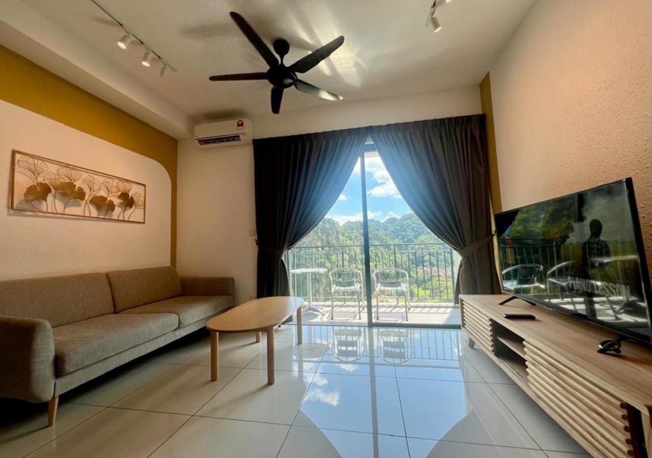 Hotspring 2 1910 With Theme Park View And Netflix 6 Pax Pangsapuri Ipoh