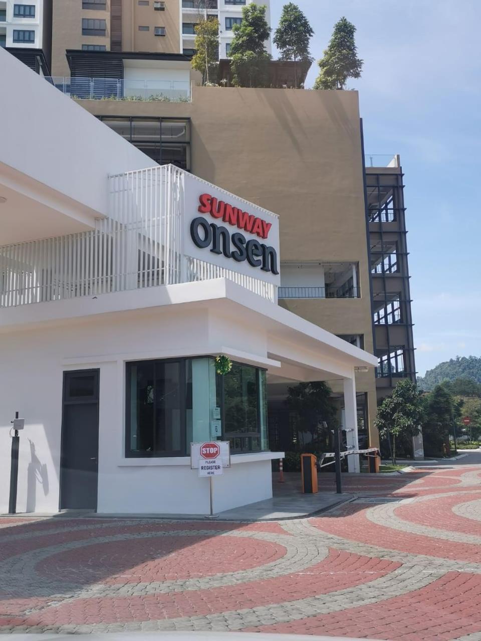 Hotspring 2 1910 With Theme Park View And Netflix 6 Pax *